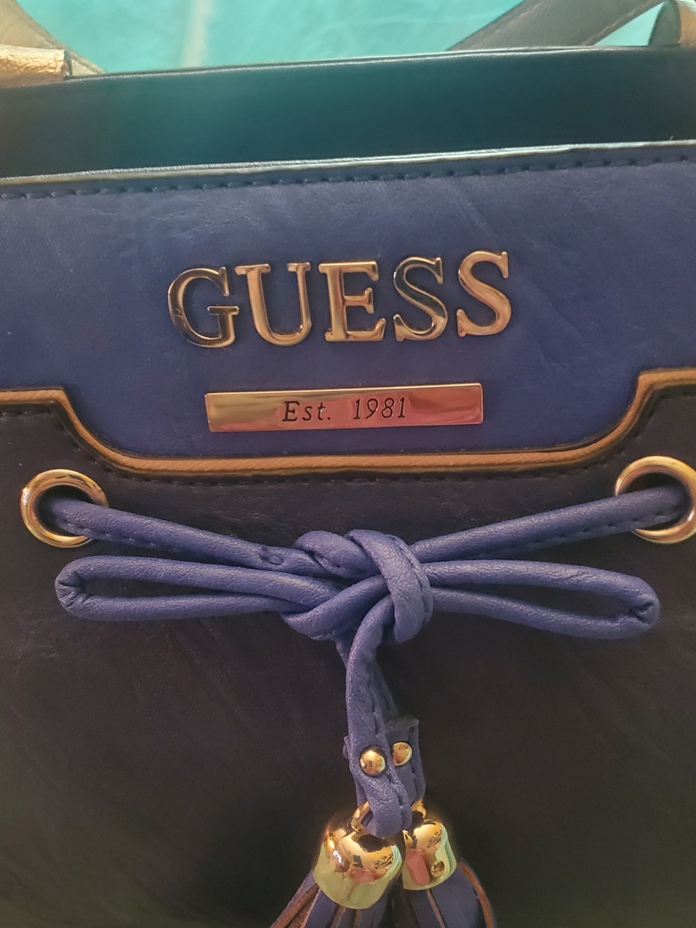 GUESS Women's Blue Two-Toned Tote Bag
